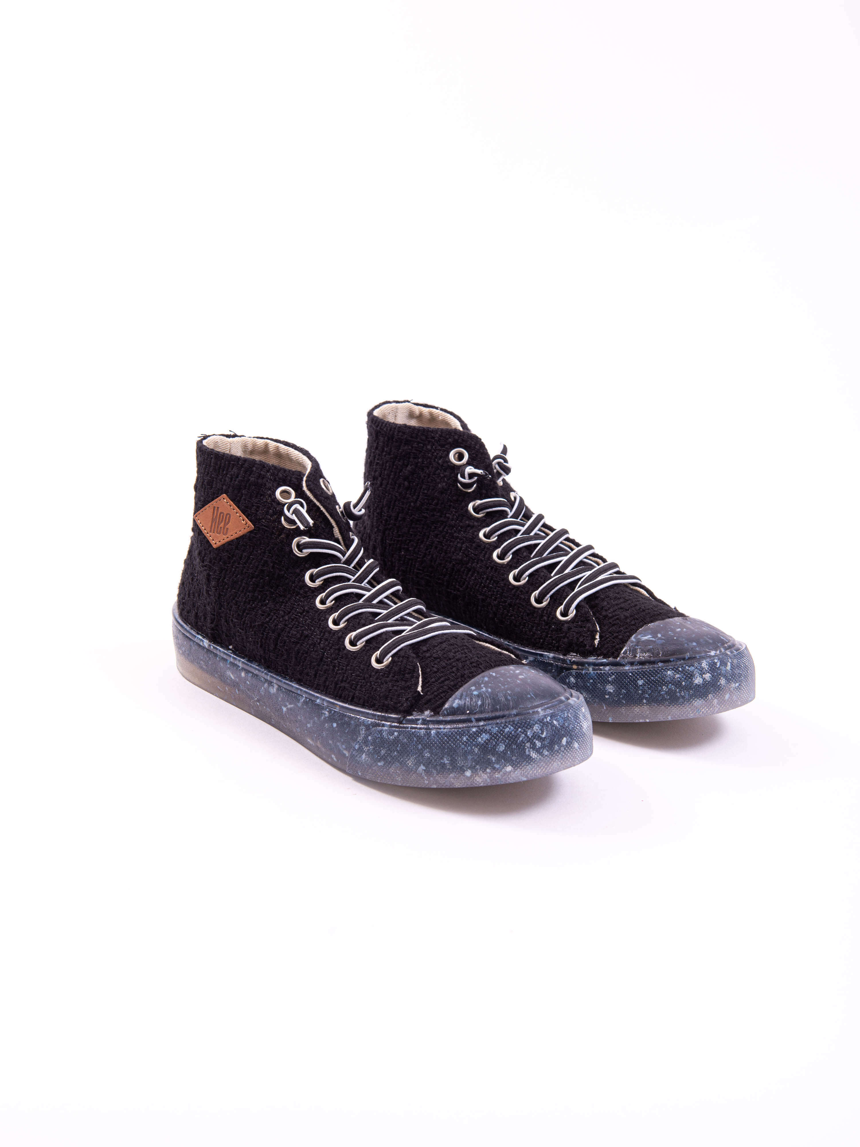<tc>Crystal Sneakers Black</tc>