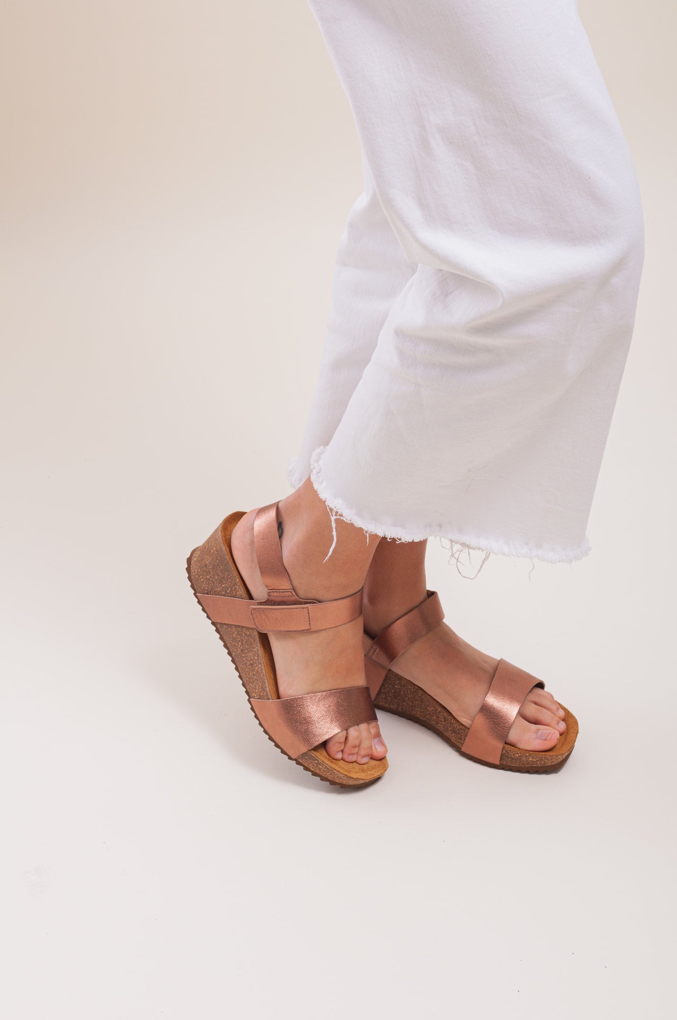 Sandalias de plataforma para mujer. Zapatos de cuña ligeros y cómodos.